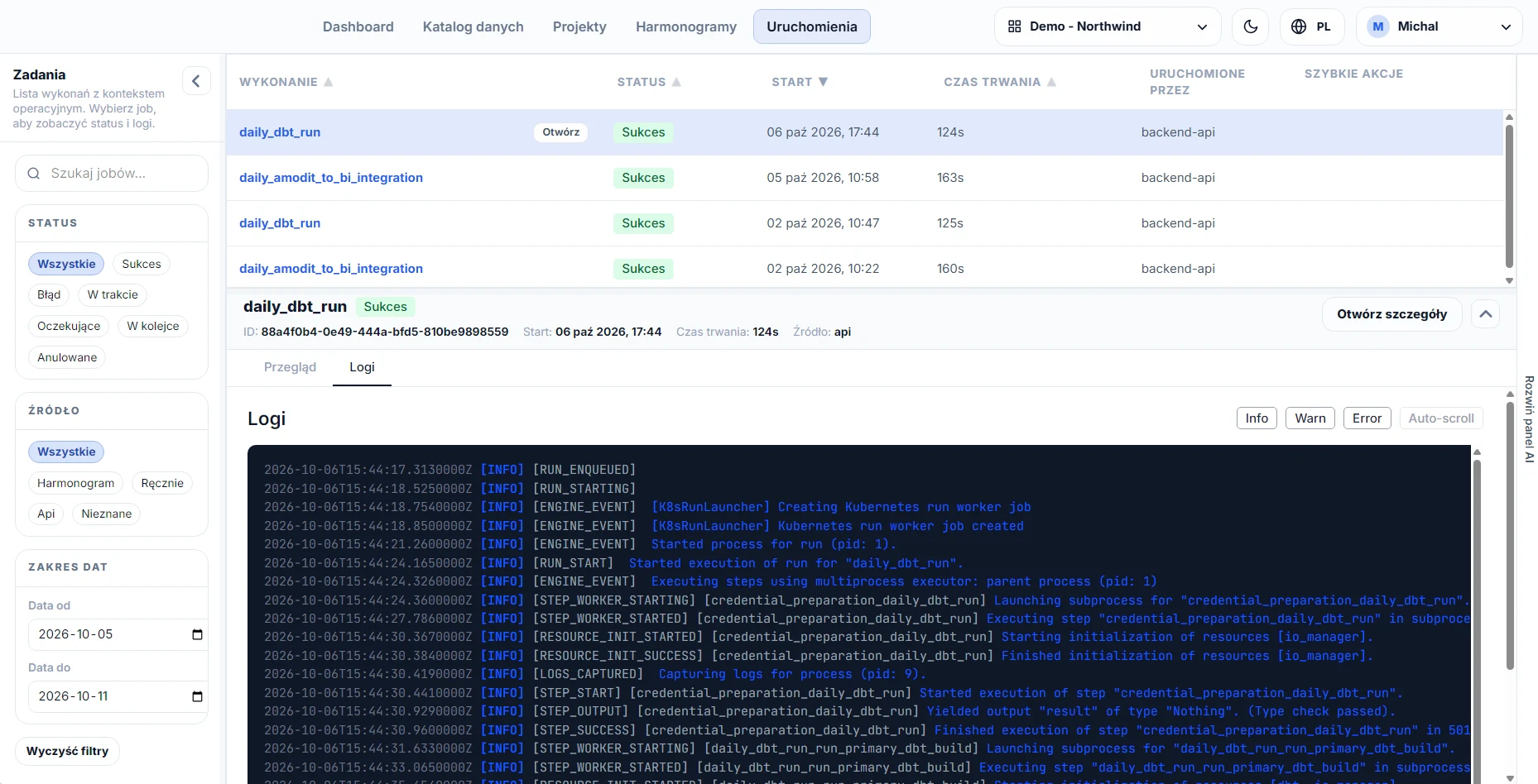 DataFlow screen showing data pipeline run history, status, execution time, and technical logs
